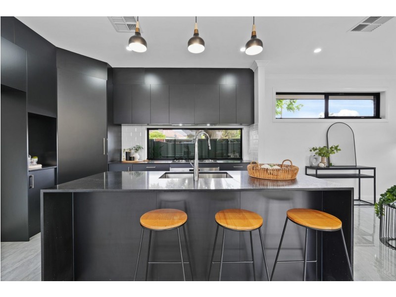 3b Fourth Avenue, Seaton SA 5023