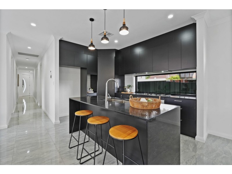 3b Fourth Avenue, Seaton SA 5023