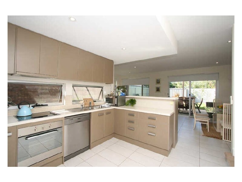 2/137 Drayton Street, Bowden SA 5007
