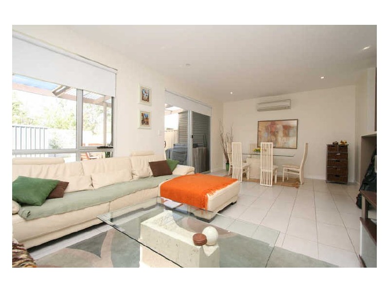 2/137 Drayton Street, Bowden SA 5007