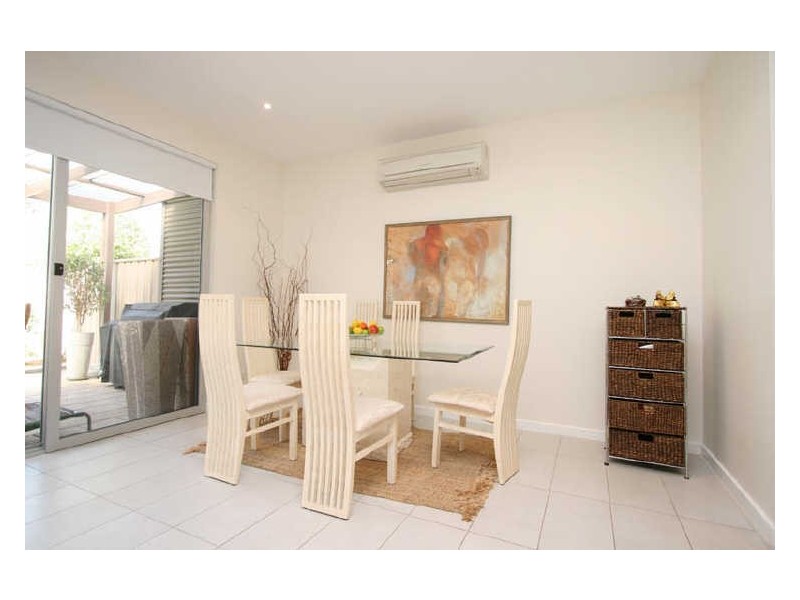 2/137 Drayton Street, Bowden SA 5007