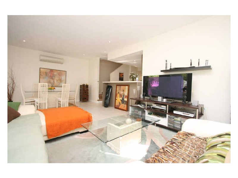 2/137 Drayton Street, Bowden SA 5007