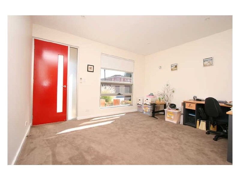 2/137 Drayton Street, Bowden SA 5007