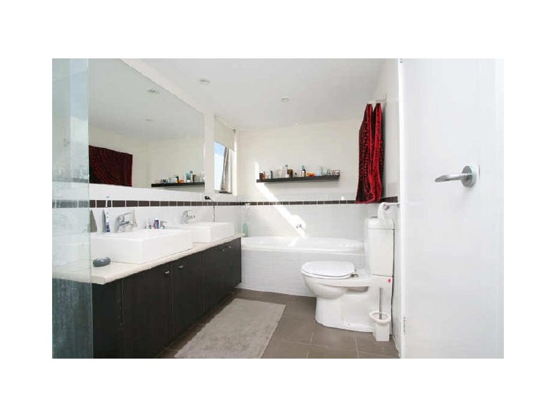 2/137 Drayton Street, Bowden SA 5007