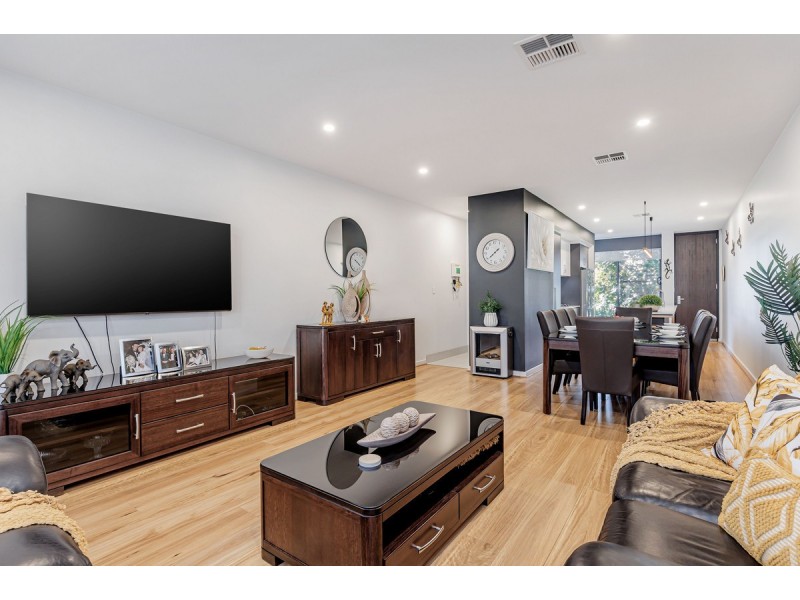 18 Symon Lane, West Lakes SA 5021