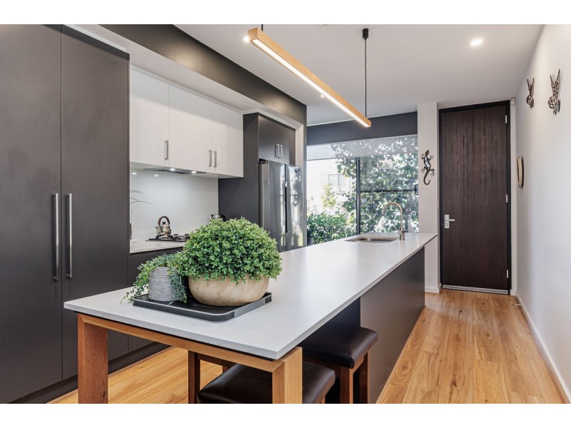 18 Symon Lane, West Lakes SA 5021