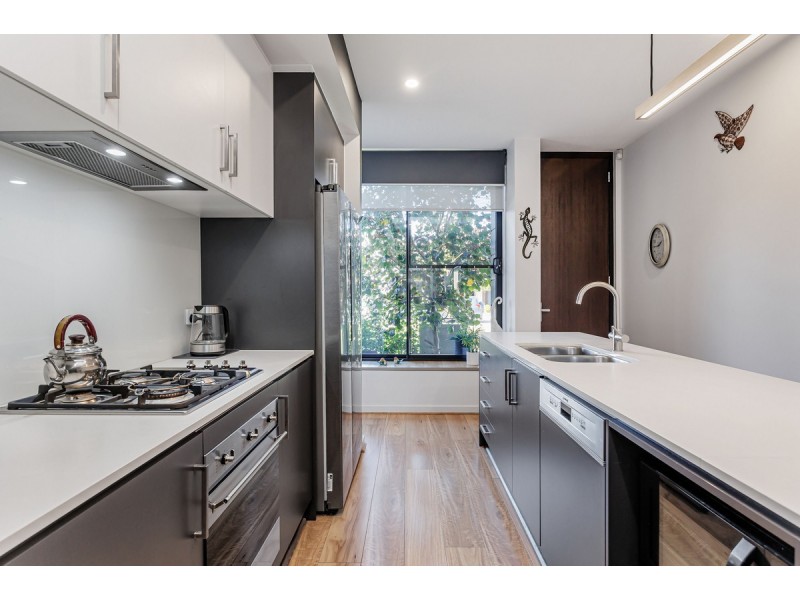 18 Symon Lane, West Lakes SA 5021