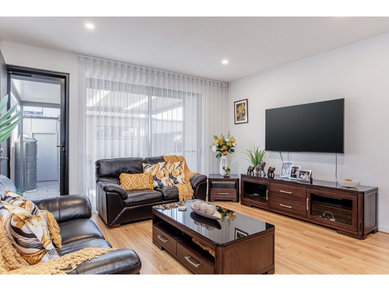 18 Symon Lane, West Lakes SA 5021