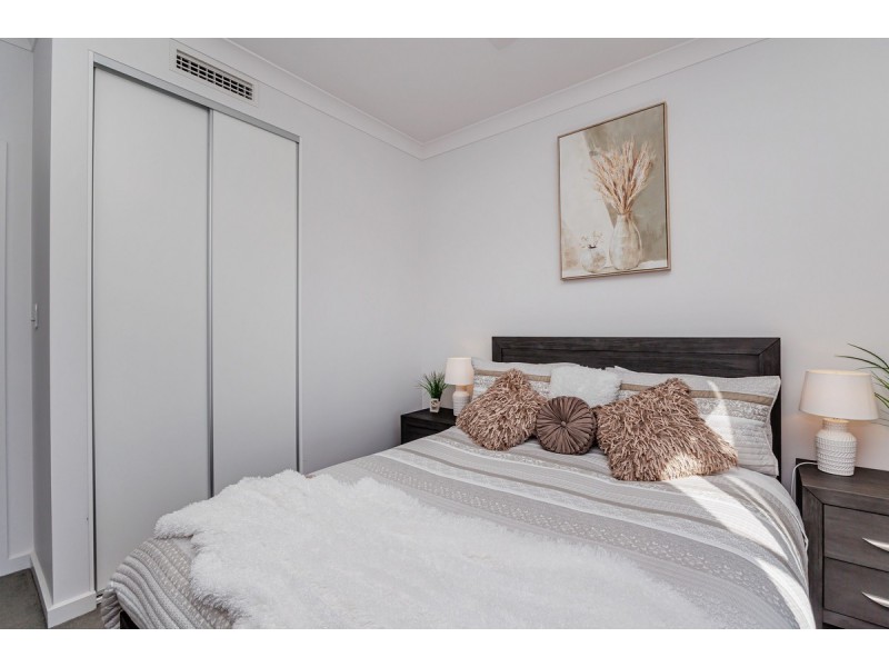 18 Symon Lane, West Lakes SA 5021