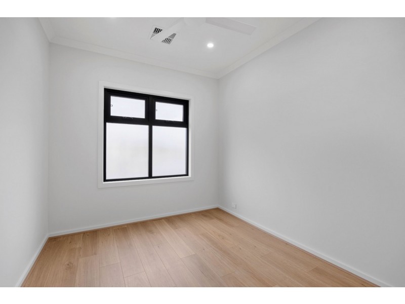 7 Saltbush Lane, West Lakes SA 5021