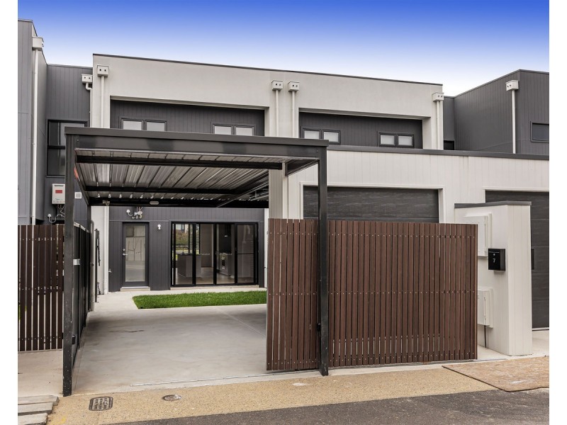 7 Saltbush Lane, West Lakes SA 5021