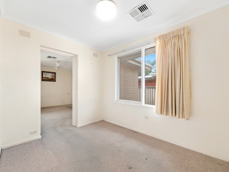 11 Hawkesbury Way, West Lakes Shore SA 5020