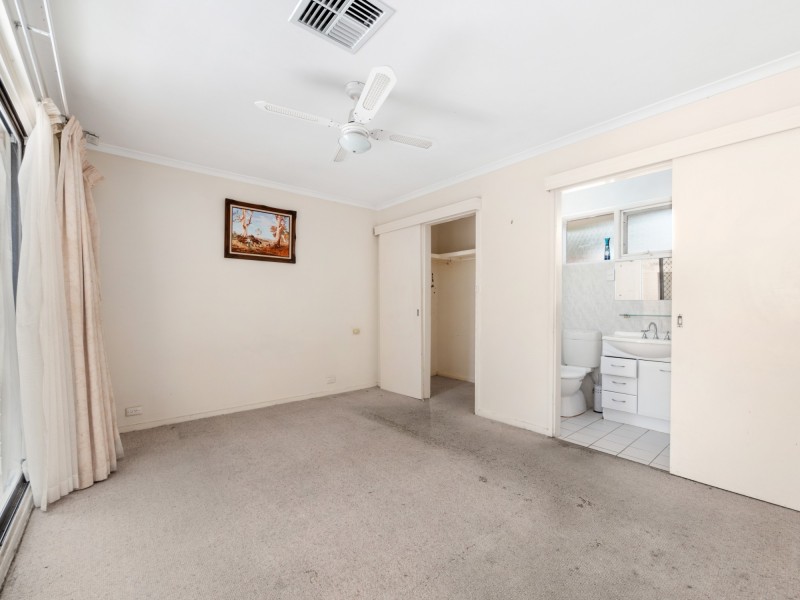 11 Hawkesbury Way, West Lakes Shore SA 5020