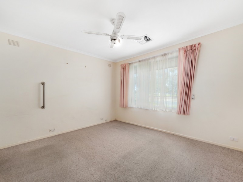 11 Hawkesbury Way, West Lakes Shore SA 5020