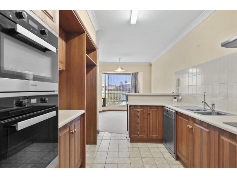 6/74 Martin Court, West Lakes SA 5021