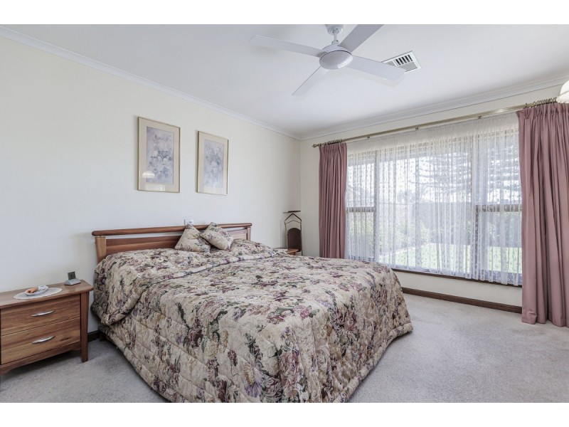 12 Martinique Court, West Lakes SA 5021