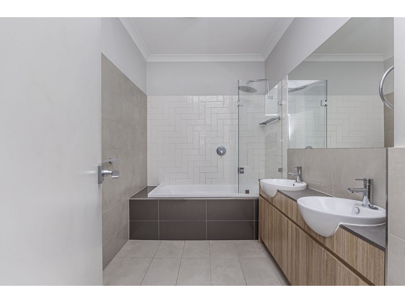 35 Banksia Street, West Lakes SA 5021