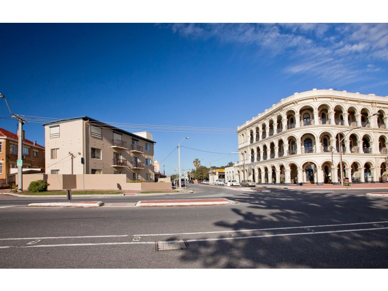 2/1 Jetty Road, Largs Bay SA 5016