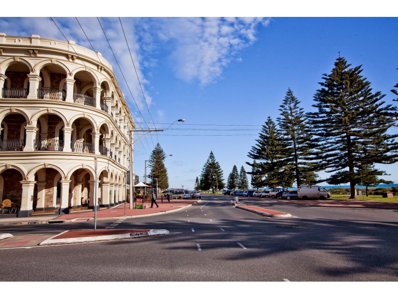 2/1 Jetty Road, Largs Bay SA 5016