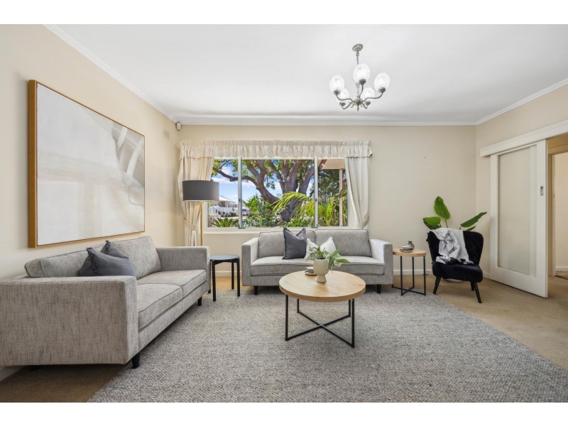 10 Hector Street, Seaton SA 5023