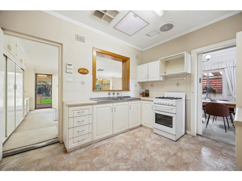 10 Hector Street, Seaton SA 5023