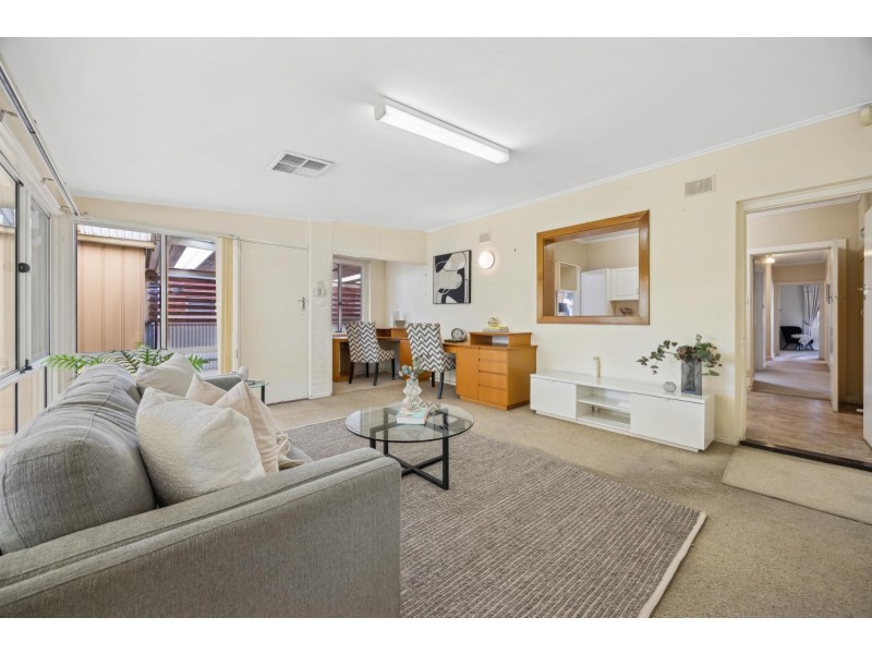 10 Hector Street, Seaton SA 5023