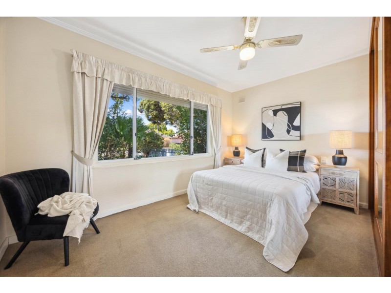 10 Hector Street, Seaton SA 5023