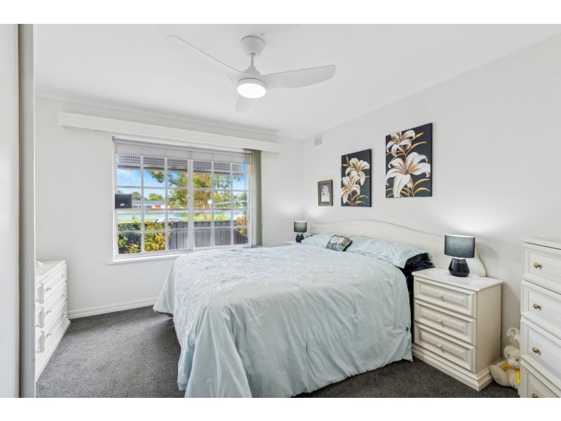 2/1 Moorea Court, West Lakes SA 5021