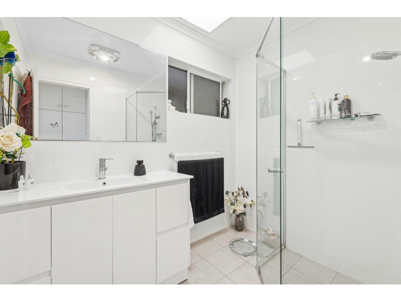 2/1 Moorea Court, West Lakes SA 5021