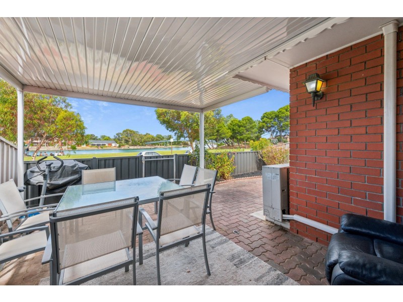 2/1 Moorea Court, West Lakes SA 5021