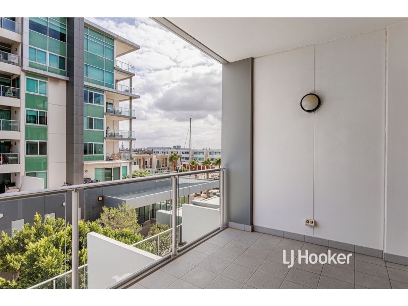 304/2 Tarni Court, New Port SA 5015