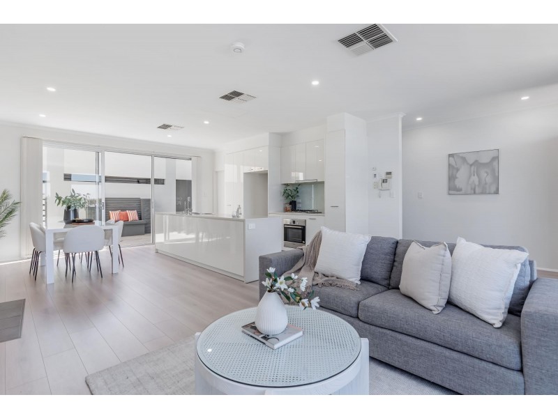 5 Karra Cove, New Port SA 5015