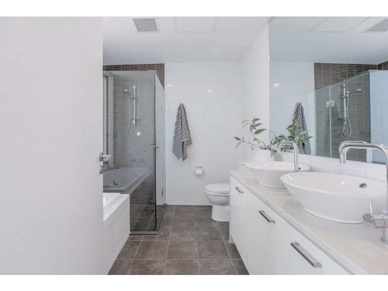5 Karra Cove, New Port SA 5015