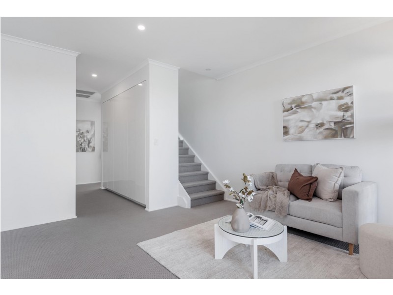 5 Karra Cove, New Port SA 5015