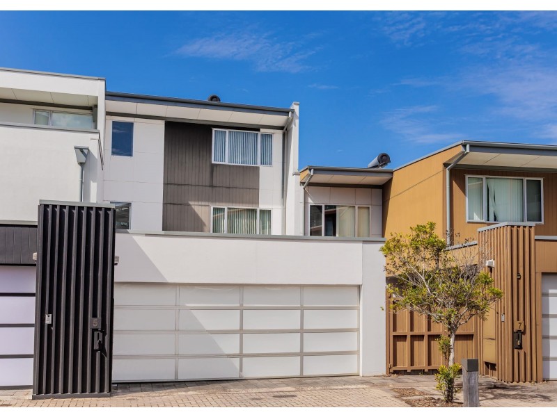 5 Karra Cove, New Port SA 5015