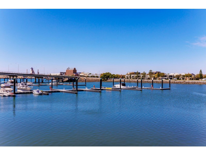 5 Karra Cove, New Port SA 5015