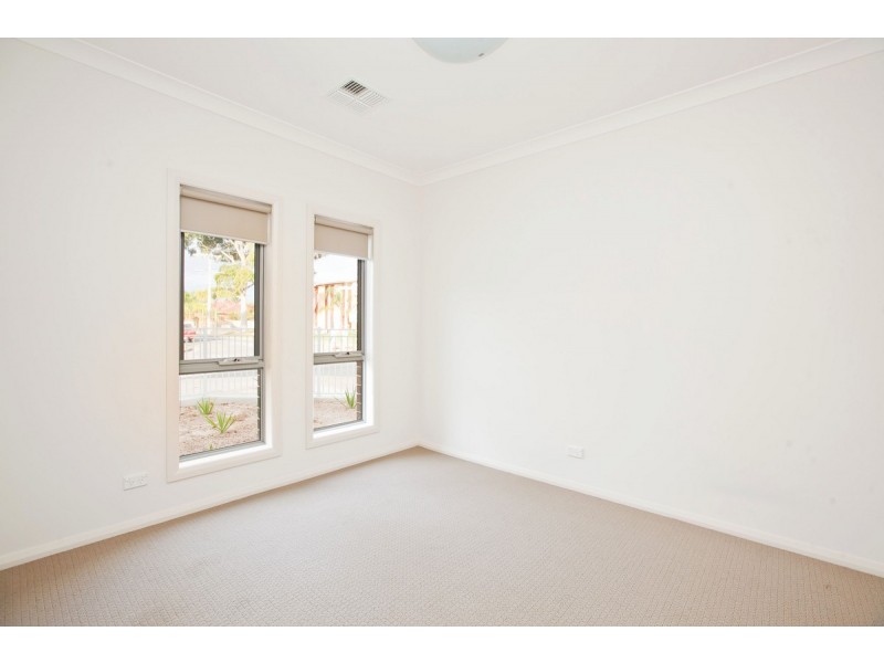 16 Osborne Street, Albert Park SA 5014