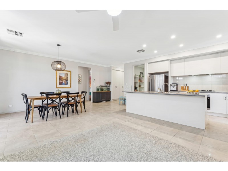 10 Dee Street, Woodville South SA 5011