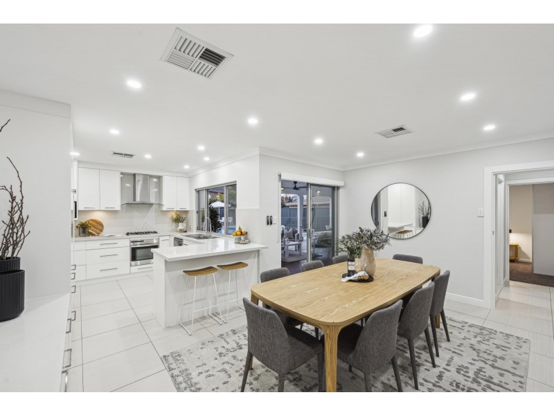 9 Fisher Place, West Lakes SA 5021