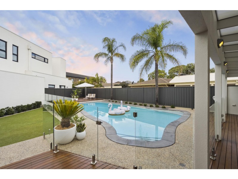 9 Fisher Place, West Lakes SA 5021