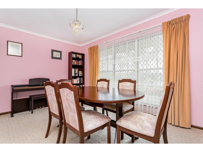 4 Santiago Street, West Lakes Shore SA 5020