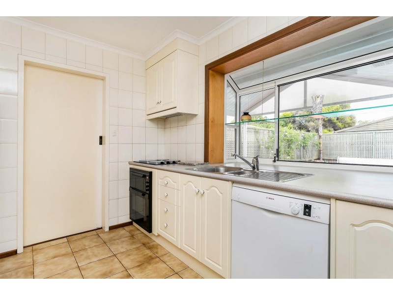 4 Santiago Street, West Lakes Shore SA 5020