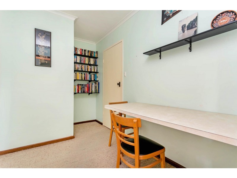 4 Santiago Street, West Lakes Shore SA 5020