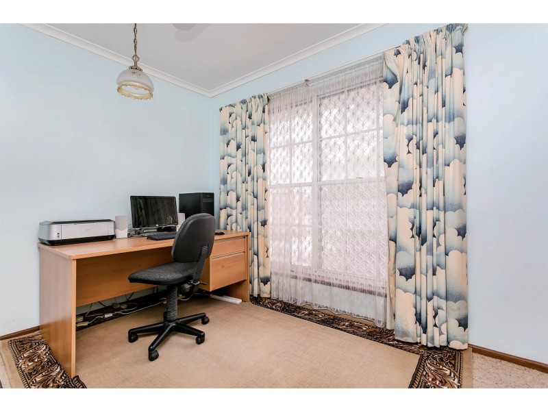 4 Santiago Street, West Lakes Shore SA 5020