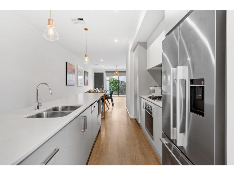 6 Symon Lane, West Lakes SA 5021