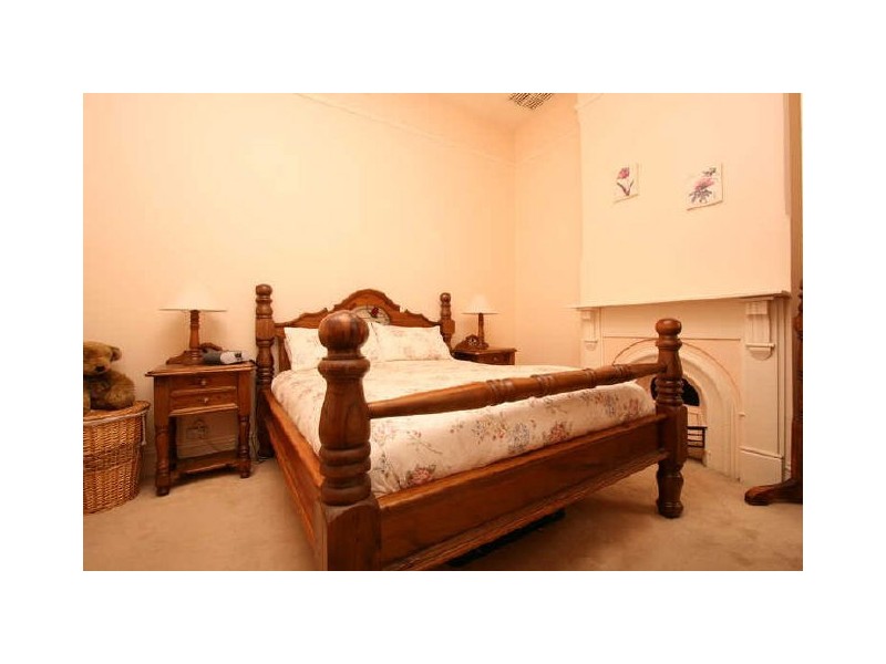 4 Little Craigie Street, Birkenhead SA 5015