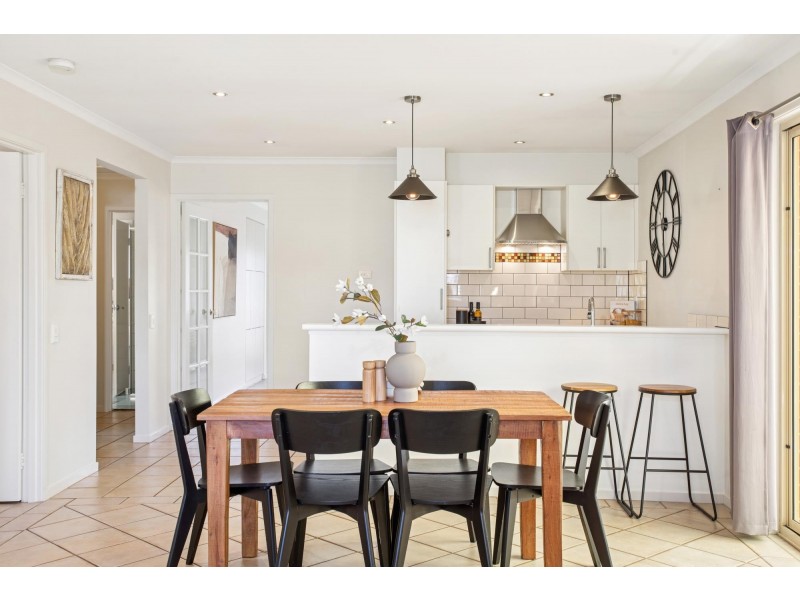 7 Greenbriar Avenue, Happy Valley SA 5159