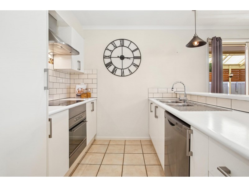 7 Greenbriar Avenue, Happy Valley SA 5159