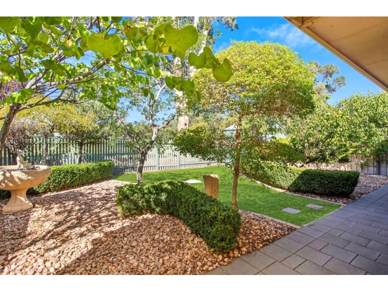 7 Greenbriar Avenue, Happy Valley SA 5159