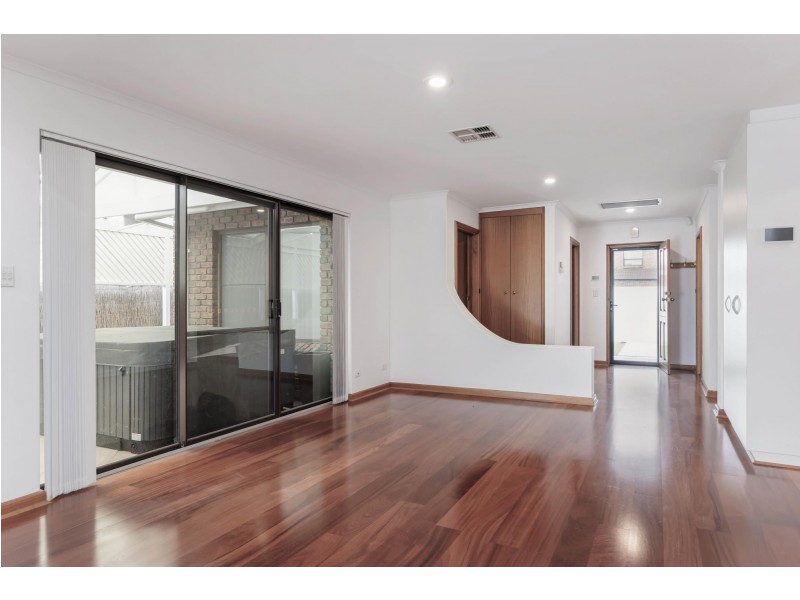 21 Dyer Court, West Lakes SA 5021